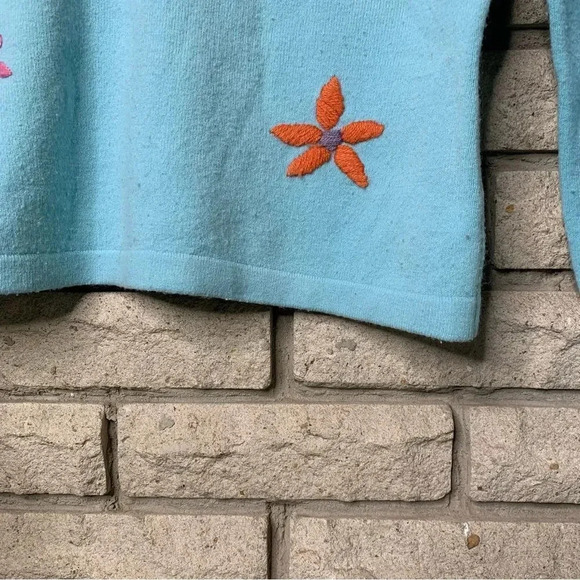 Vintage Floral Embroidered Sweater - Picture 5 of 8